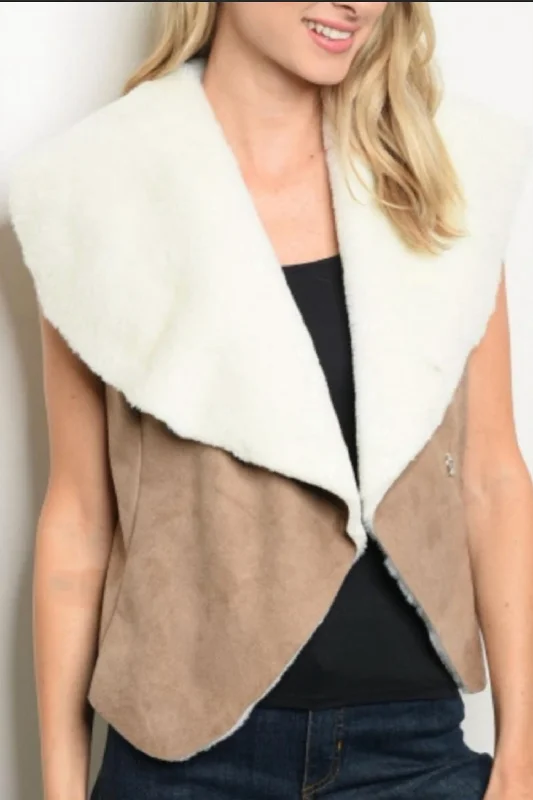 Sherpa Crop Jacket In Taupe